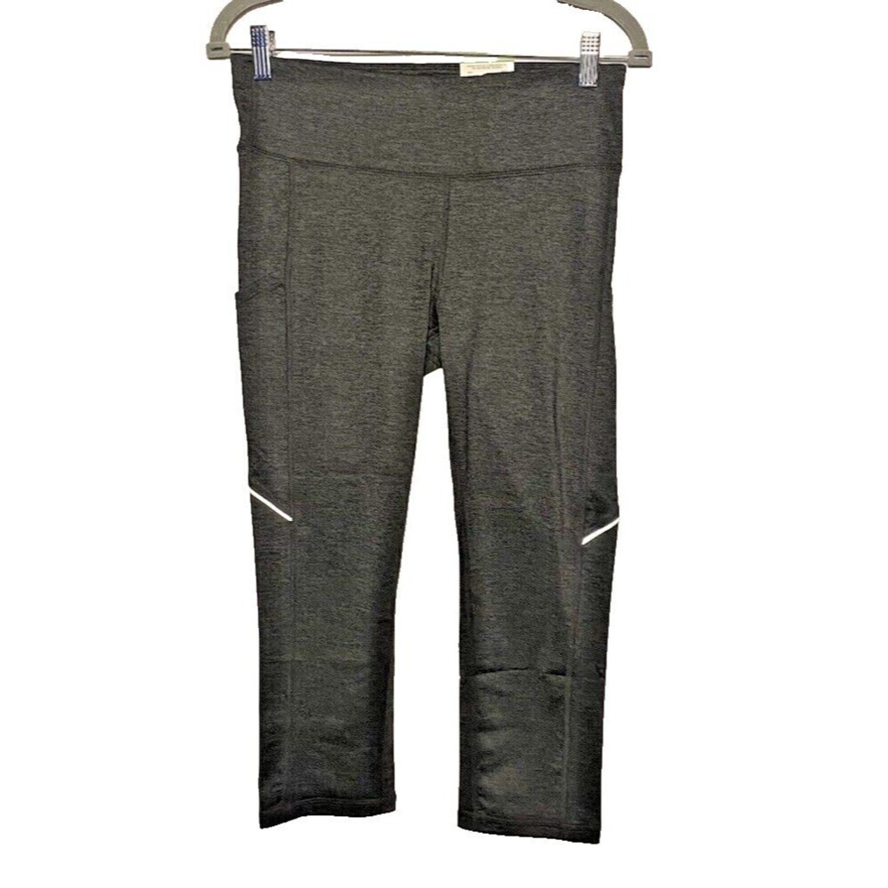 Xersion Women's Leggings Size Medium Tall MT Mid-Rise Performance Capri NEW